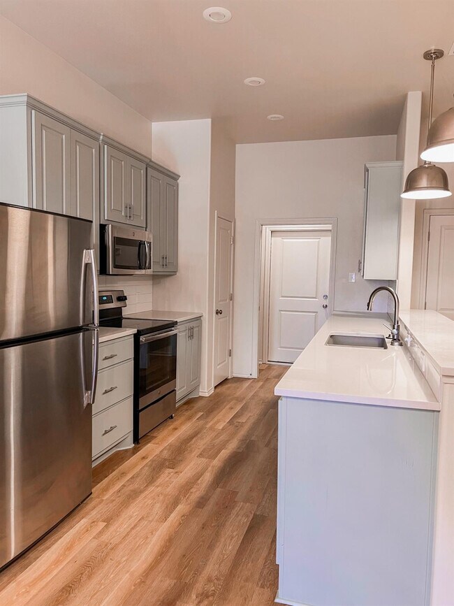 Foto del edificio - 11913 Evanston Ave