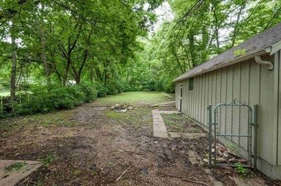 Backyard - 902 Ratone St