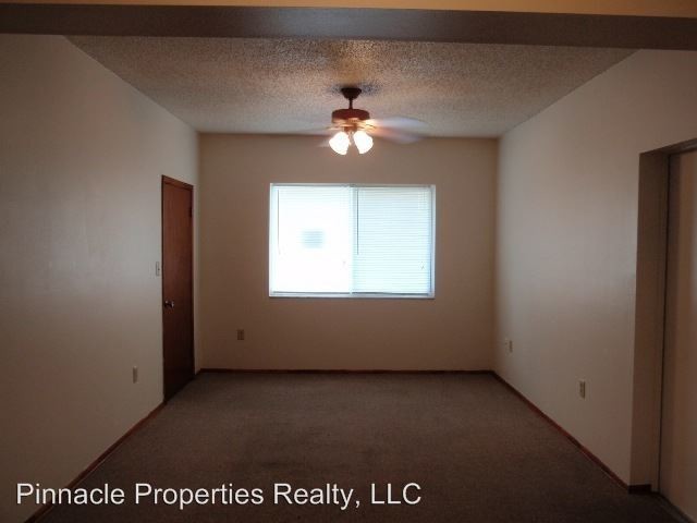 Building Photo - 1817 10th Ave W