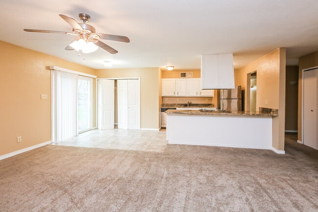 Building Photo - 2255 Goldleaf Ct
