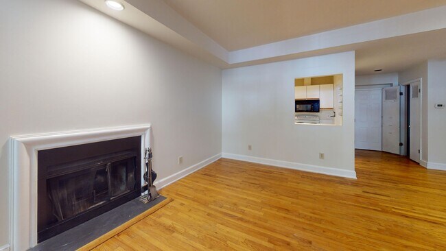 Foto del edificio - Capitol Hill 2 bedroom in Historic Buildin...