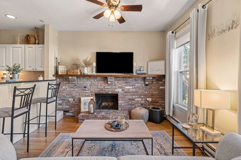 Primary Photo - 159 M St