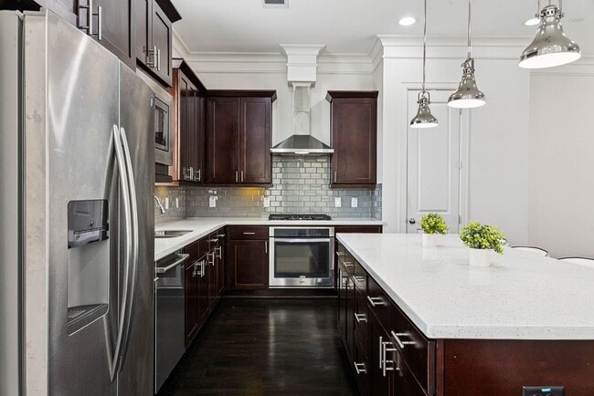 Foto del edificio - 734 W 20th St