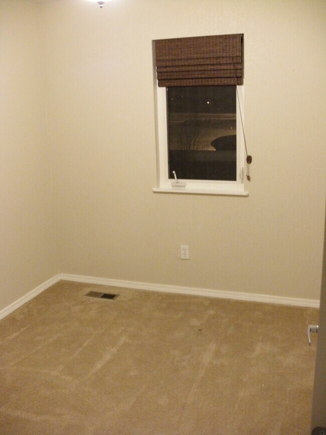 Bedroom #1 - 11401 Daryl St