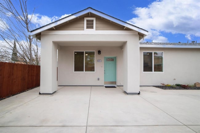 Building Photo - 2727 Rio Linda Blvd