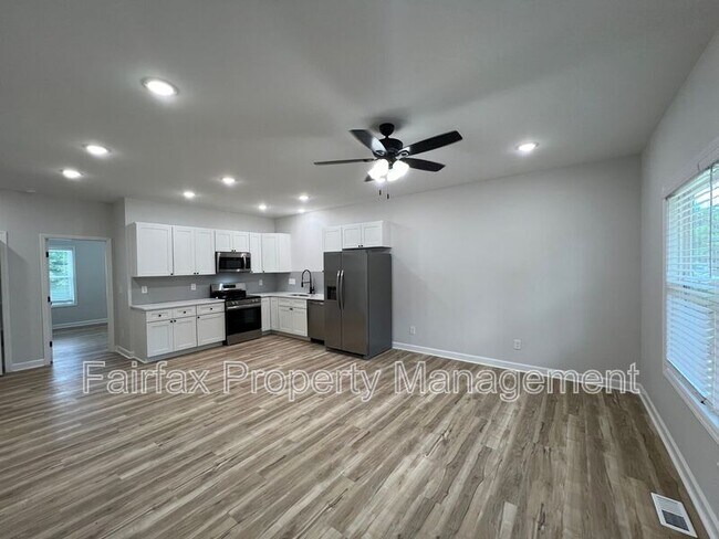 Foto del edificio - 1744 Morgantown Rd