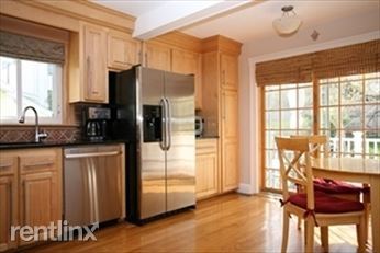 Foto del edificio - 4 br, 3 bath House - 18 John St