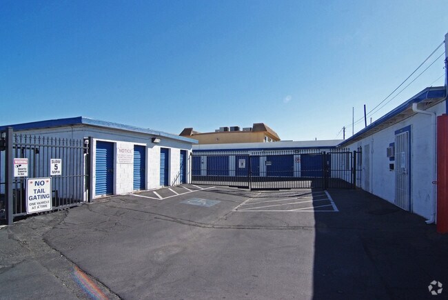 Building Photo - 4500 E Lake Mead Blvd