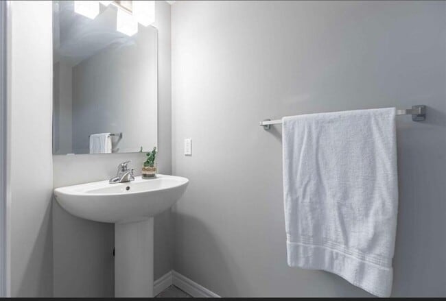 Building Photo - 2773 Asima Dr