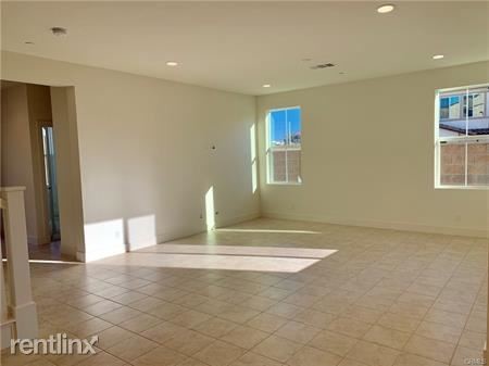 Foto del edificio - 4 br, 3 bath House - 1052 Portola Oaks Dr