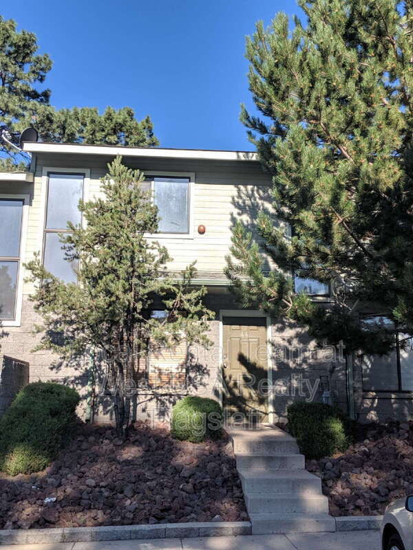 Building Photo - 6315 St Nicholas Cir