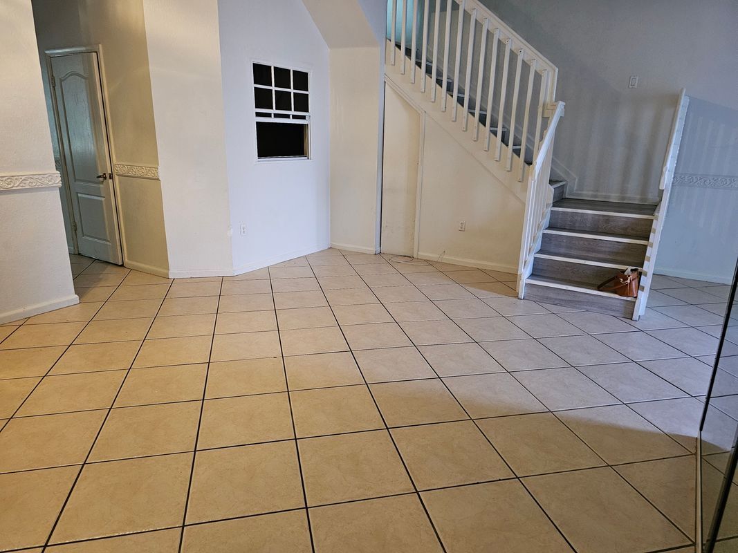 Foto principal - 21417 NW 14th Ct