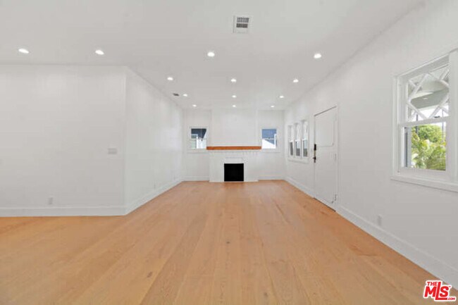 Foto del edificio - 3465 2nd Ave