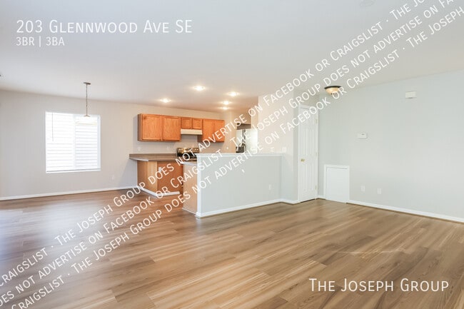 Building Photo - 203 Glennwood Ave SE