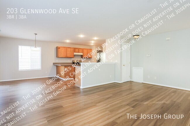 Foto del edificio - 203 Glennwood Ave SE