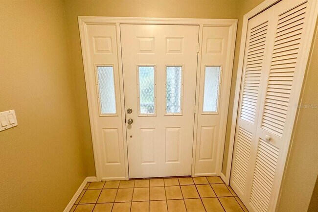 Foto del edificio - 1375 Manor Rd