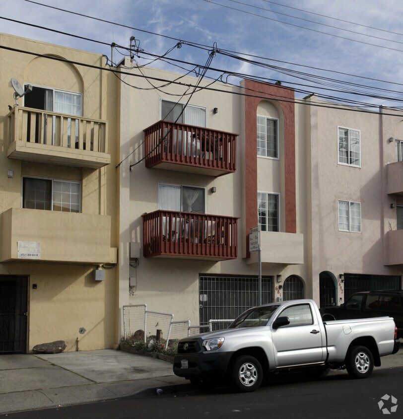 Foto del edificio - 681 Villa St