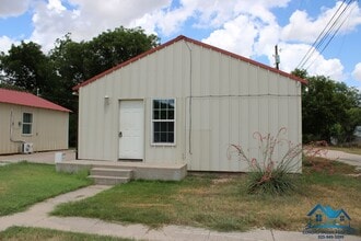 Building Photo - 1312 S Chadbourne St