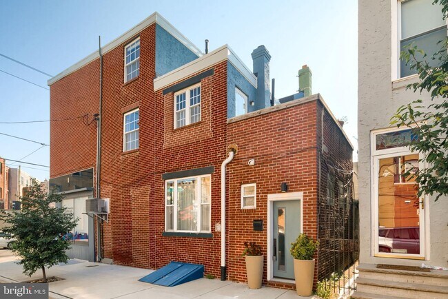Building Photo - 1214 Moore St