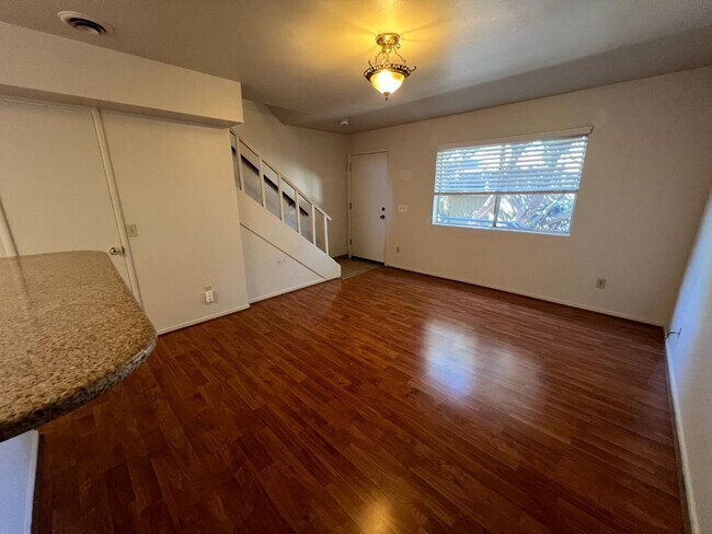Foto del edificio - 830 Parcel St