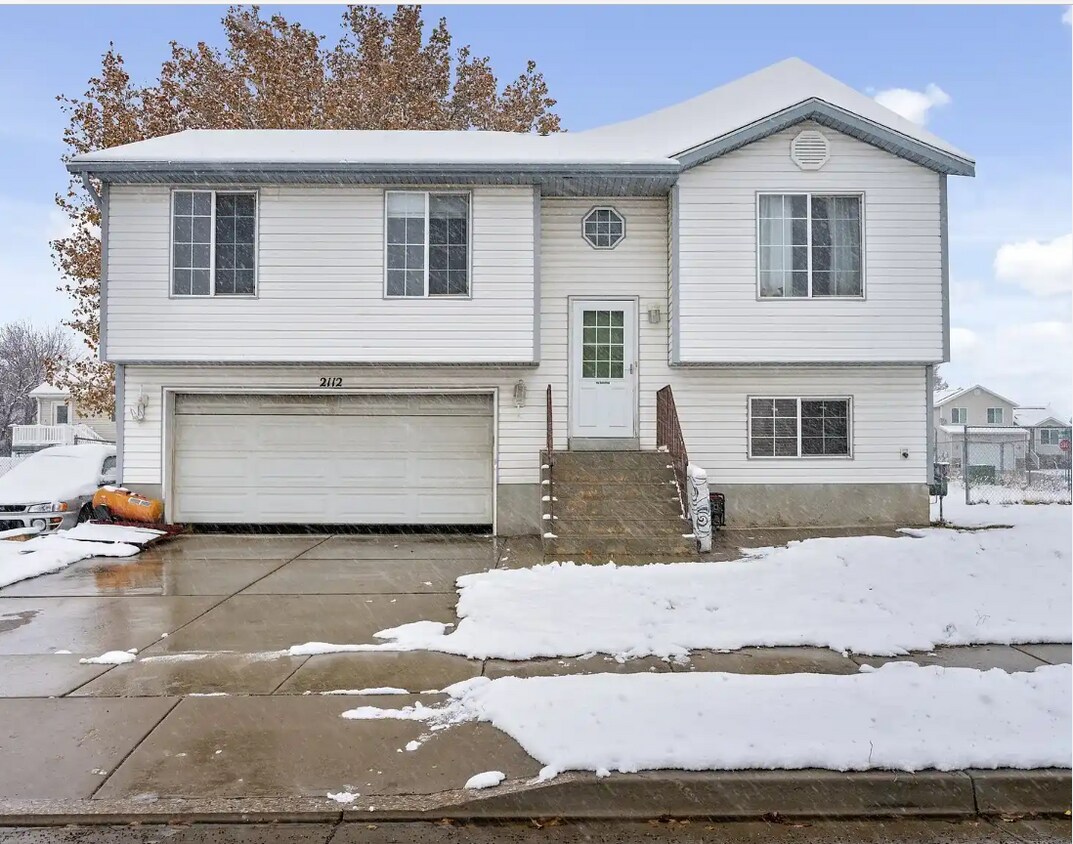 2112 W 2120 N, Clinton, UT 84015 House Rental in Clinton, UT