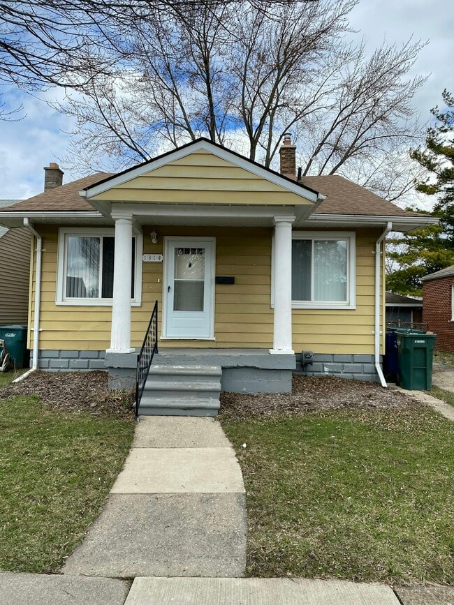Building Photo - 1314 Empire Ave