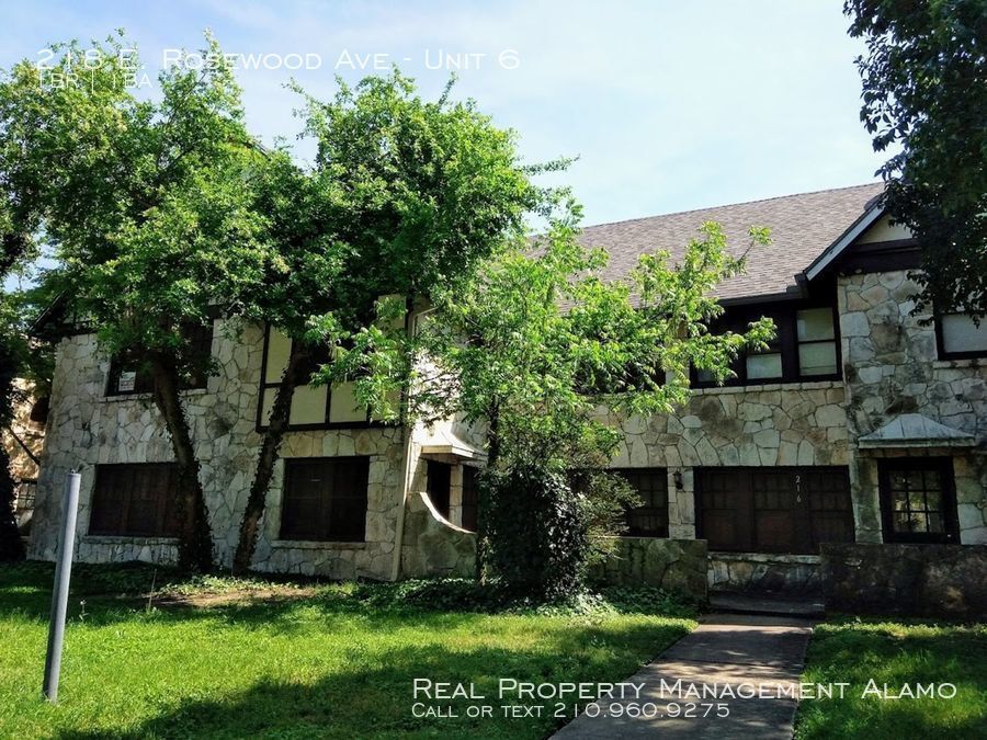 Primary Photo - 218 E Rosewood Ave