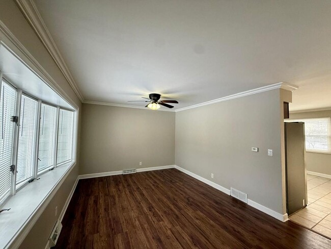 Building Photo - 746 N Glenwood Pl