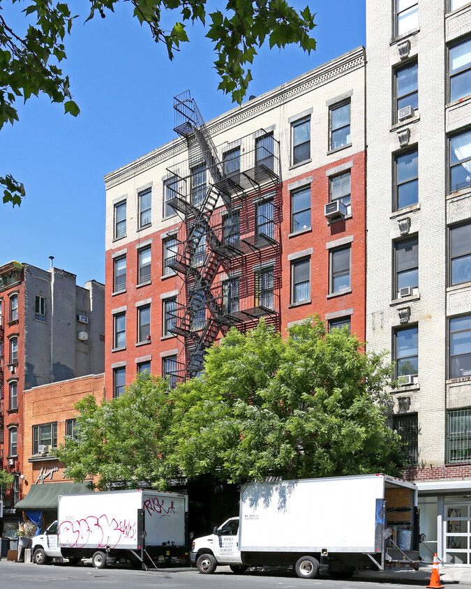 Building Photo - 191 Chrystie St