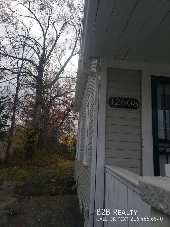 Foto del edificio - 12608 Holborn Ave