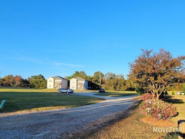 Building Photo - 1076 Norris Rd