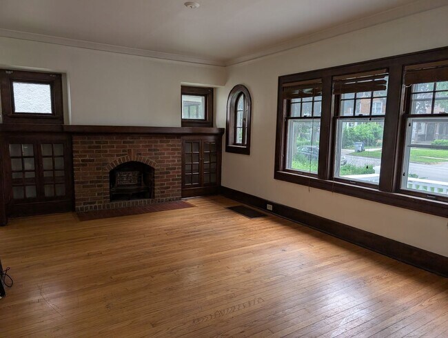 Foto del edificio - 2858-2858 N Maryland Ave