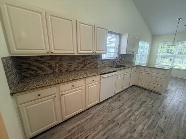 Foto del edificio - 4591 Hidden Creek Ln