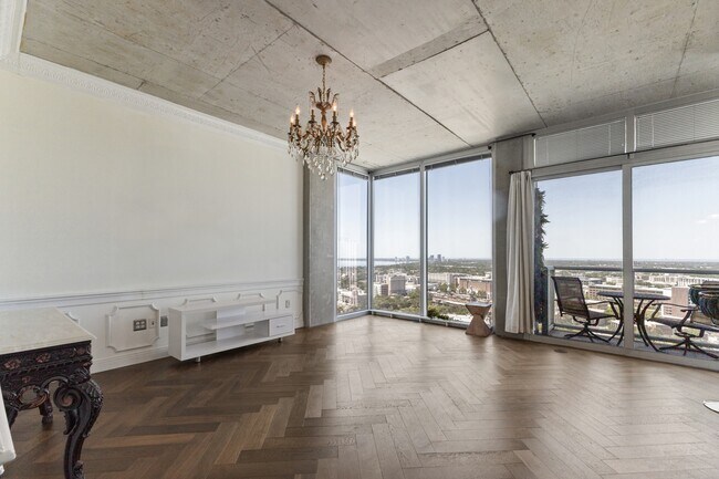 Foto del edificio - 777 N Ashley Dr
