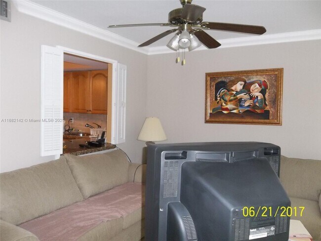 Foto del edificio - 801 Three Islands Boulevard