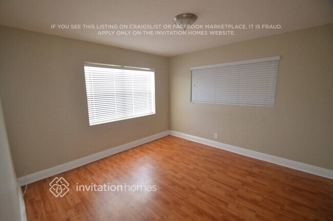 Building Photo - 2038 7th Ct S