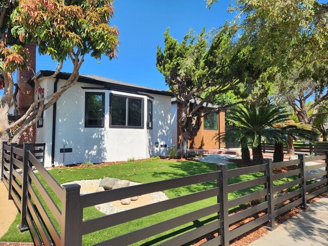 Building Photo - 10811 Farragut Dr