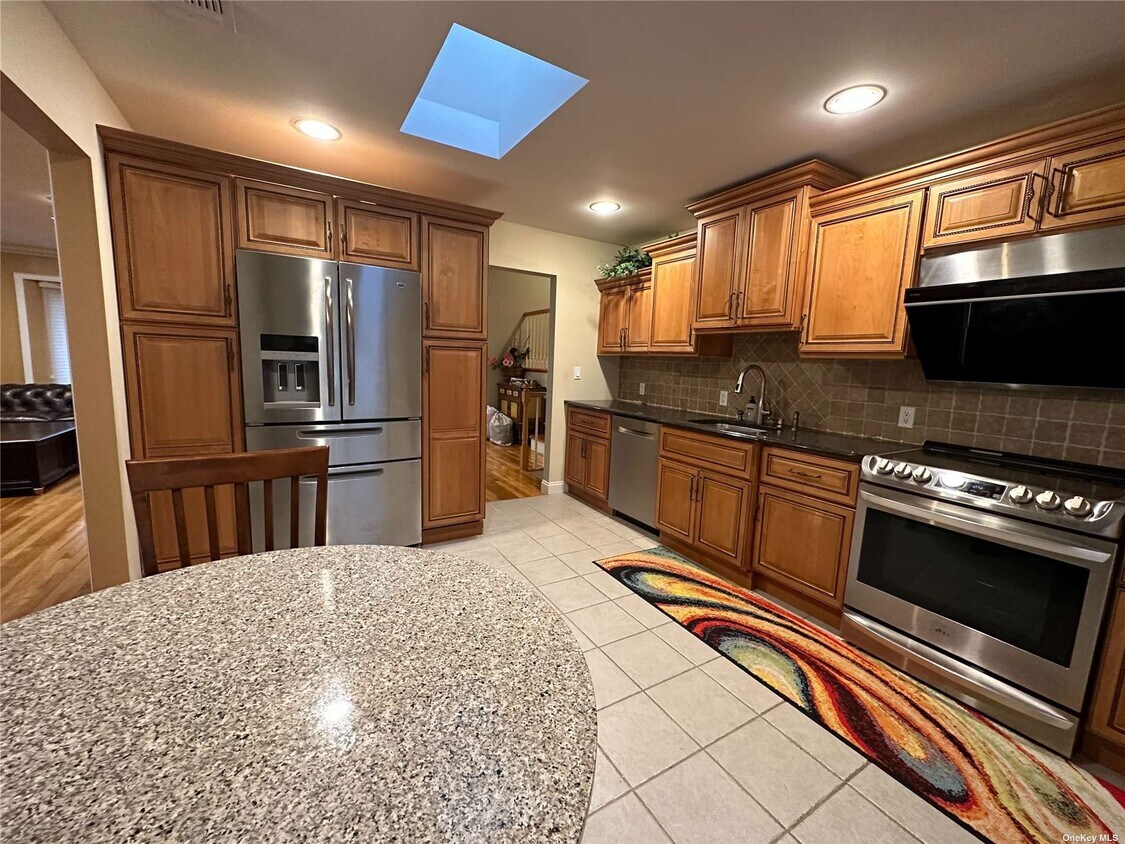 62 Magnolia Ln Unit 1, Jericho, NY 11753 Apartments in Jericho, NY