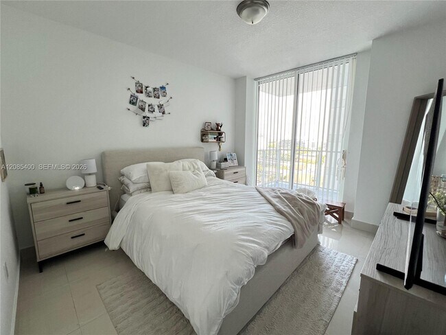 Foto del edificio - 1250 S Miami Ave