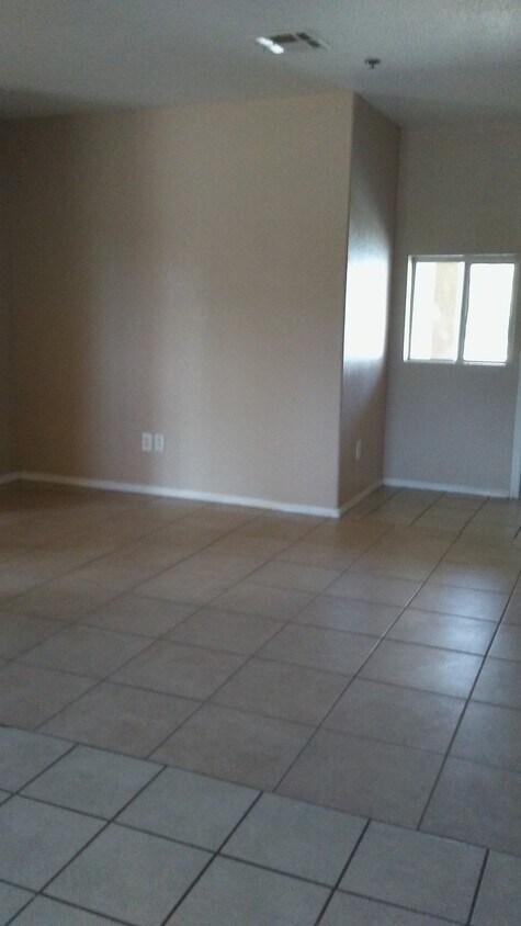 Foto principal - 410 S Magnolia Ave