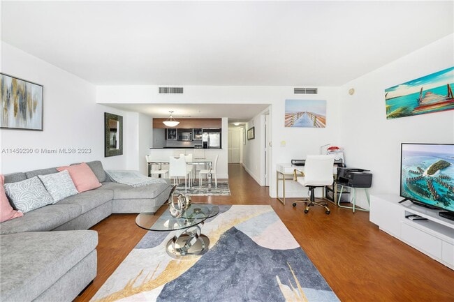 Foto del edificio - 1800 N Bayshore Dr