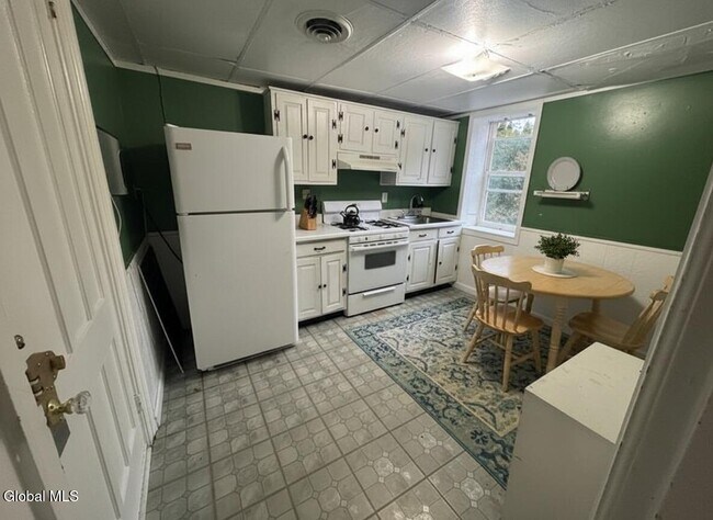 Foto del edificio - 1519 New Scotland Rd