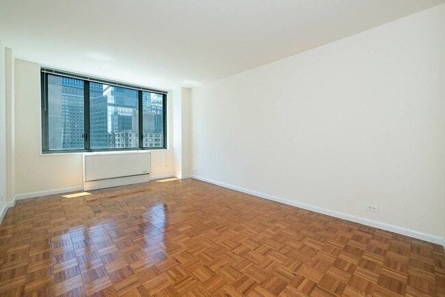 Building Photo - 211 W 56th St