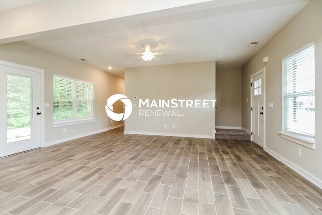 Foto del edificio - 4 Bedroom Pet-Friendly Home in Murfreesbor...