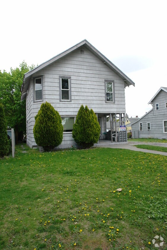 Building Photo - 818 W Augusta Ave
