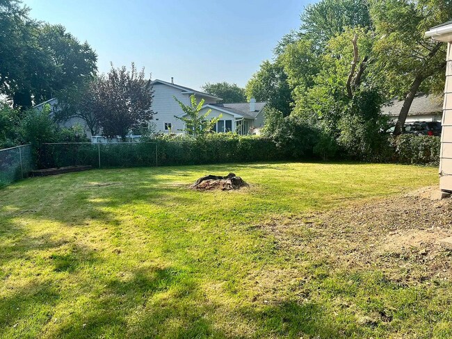 Foto del edificio - 1725 Oshkosh Ave