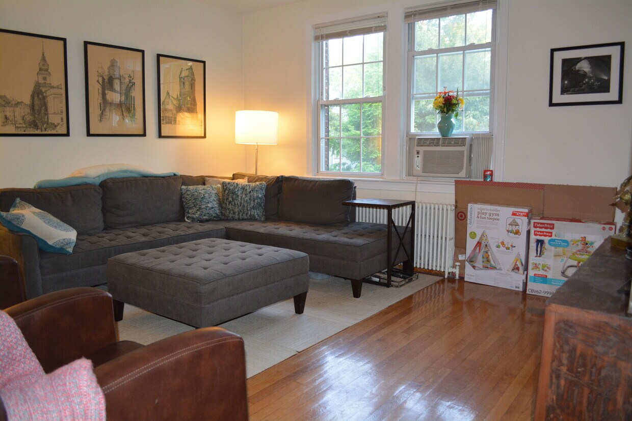 Foto del edificio - 3931 W St NW