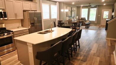 Building Photo - 127 Winged Elm Ct