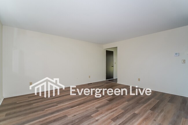 Foto del edificio - 6319 Taylorsville Rd