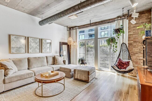 Foto del edificio - 110 N Peoria St